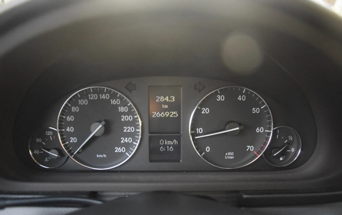 Mercedes-Benz Klasa C cena 15900 przebieg: 266930, rok produkcji 2005 z Dobczyce małe 497